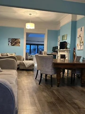 The House - Southampton Villa Holiday home