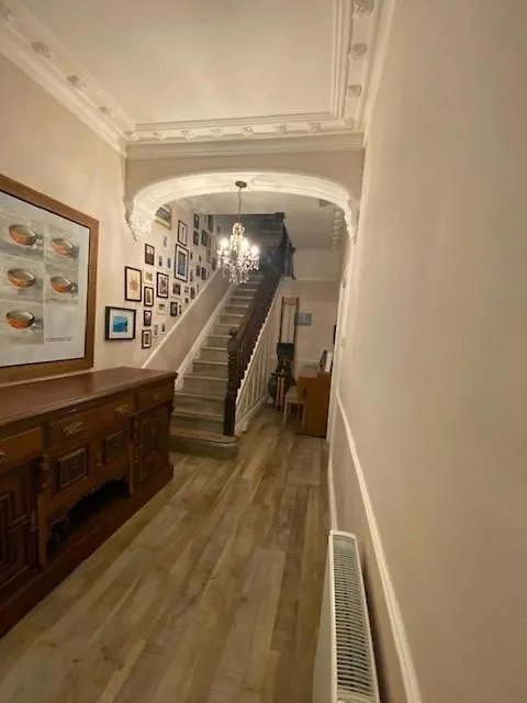 The House - Southampton Villa